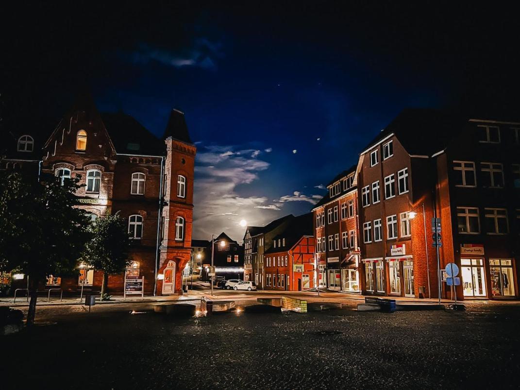 Hotel Zur Eldenburg Lübz Exterior foto